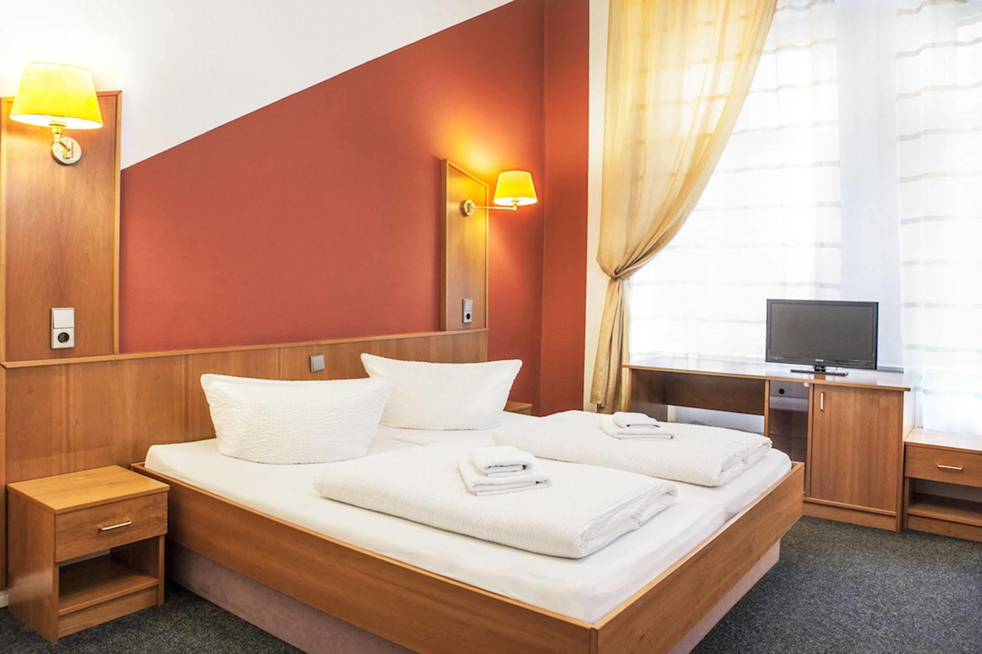Hotel Pension Insor Berlin Dış mekan fotoğraf